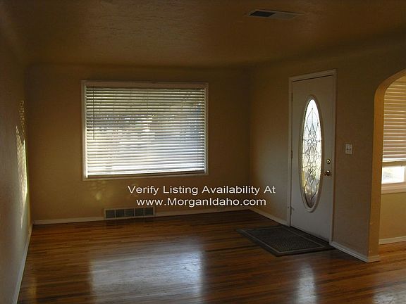 3rd image of 3904 W Rose Hill St