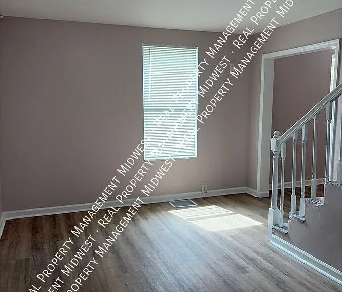 2504 Forest Home Ave — Photo 5