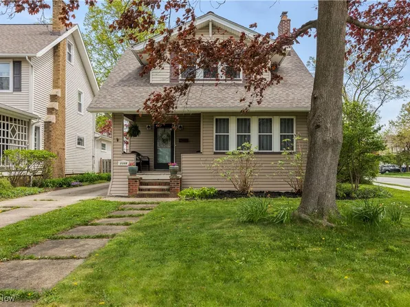 2099 Lakeland Ave, Lakewood, OH 44107