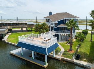 4509 Jolly Roger Rd, Jamaica Beach, TX 77554