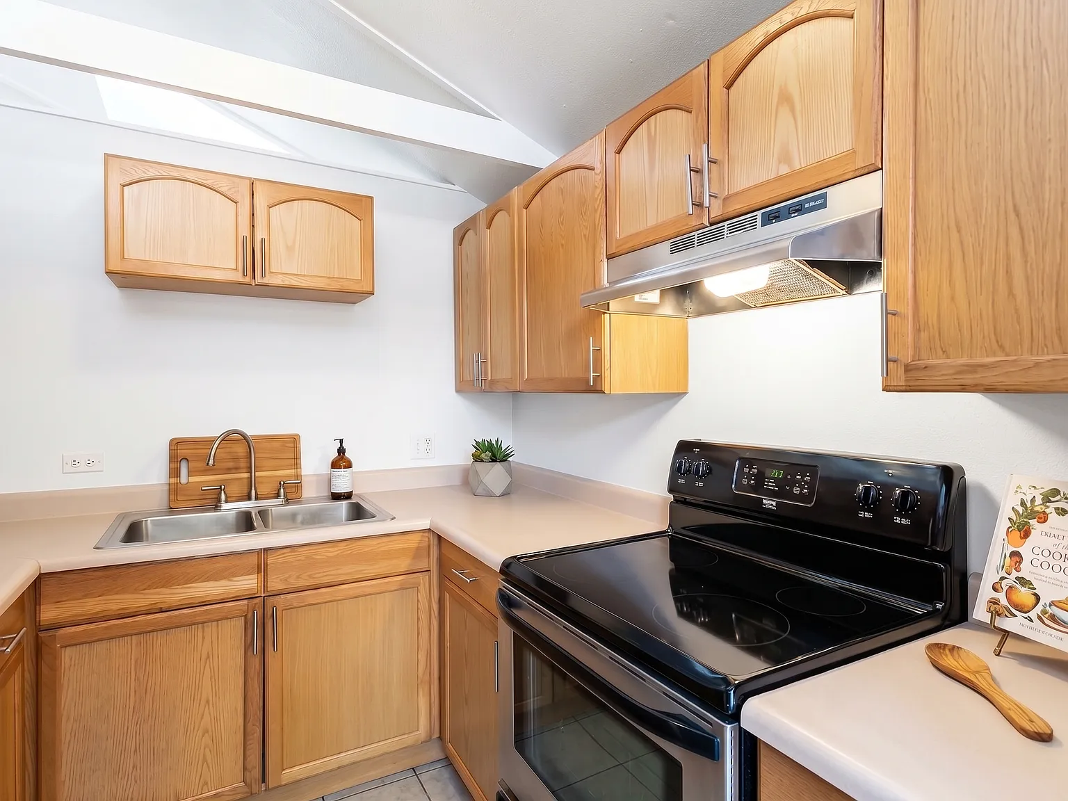 1410 Julian Street — Photo 4