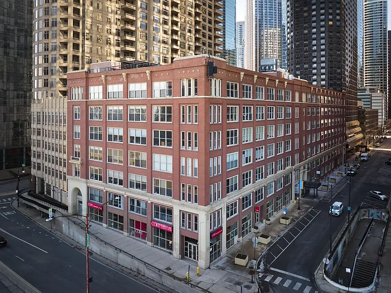 540 N Lake Shore Dr — Photo 17