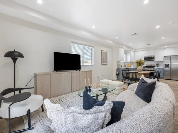 2112 S Highland Ave, Los Angeles, CA 90016