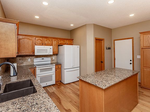 3rd image of 145 Glendale Dr