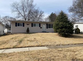 2330 Pheasant Dr, Florissant, MO