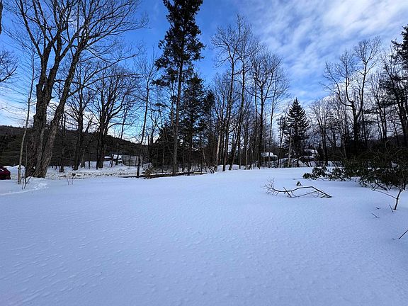 4th image of 169 Sun & Ski Road