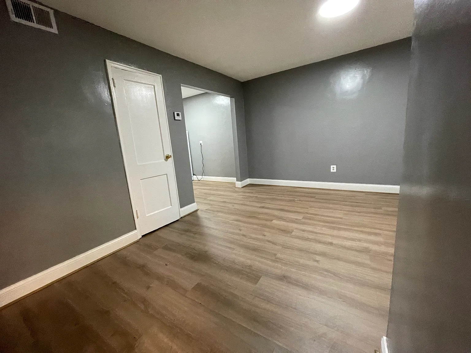 1 bed, 900 sqft, $1,790 — Photo 2