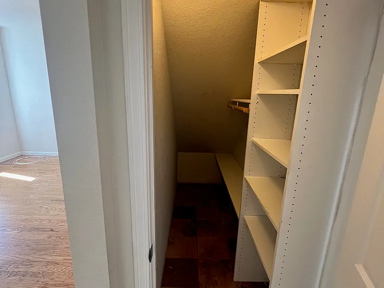 339 Torrington Dr #1 — Photo 5