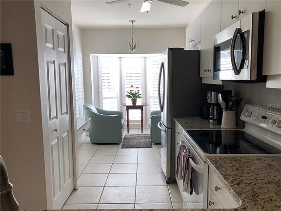 4th image of 318 Clearbrook Cir Unit 205