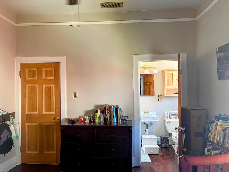 Bedroom with Bathroom