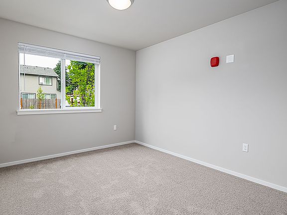 3rd image of 4921 100th St NE APT 105