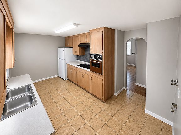2nd image of 6526 Holly St #6528