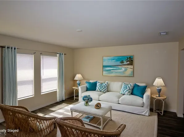 8 NW 8th Ter, Cape Coral, FL 33993