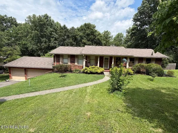 8077 Camberley Dr, Powell, TN 37849