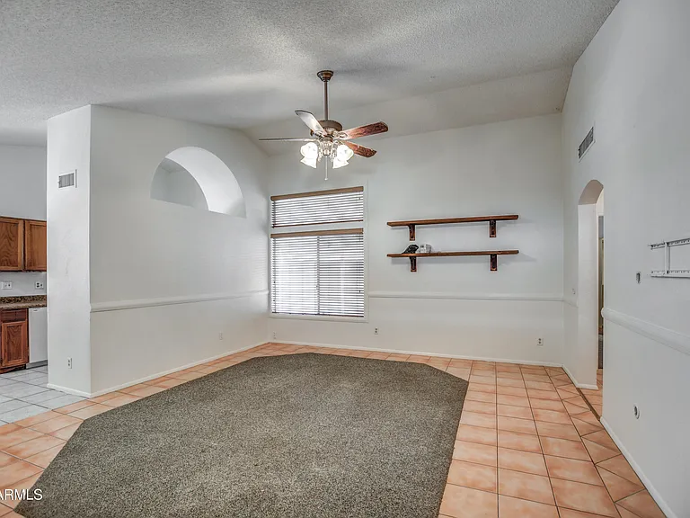 815 E Calle Del Norte — Photo 5