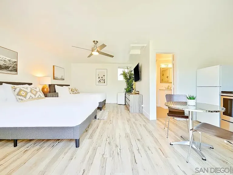 7904 Calle De La Plata — Photo 35
