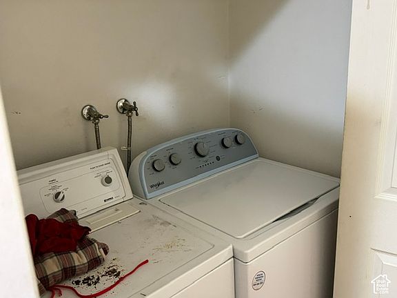 5th image of 1541 N Riverside Ave W #18