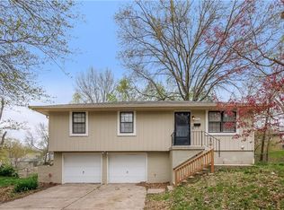 11403 E Sheley Rd, Independence, MO 64052
