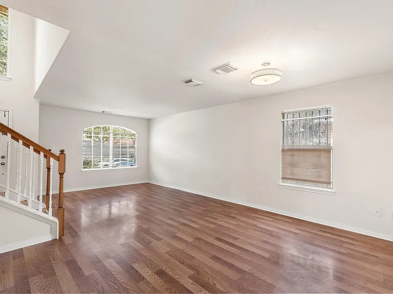 3111 Holly Ranch Dr — Photo 9