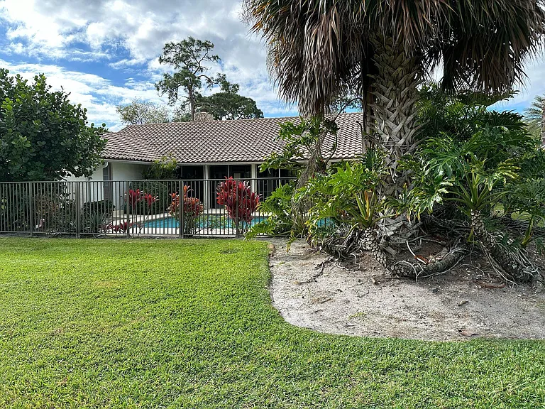 7243 Encina Ln — Photo 30