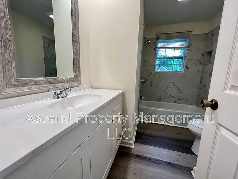 903 Valerie Ln — Photo 21