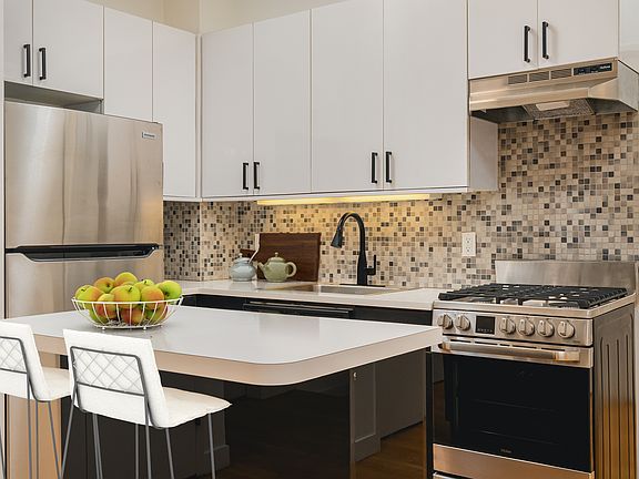 4th image of 342 Eldert St APT 105