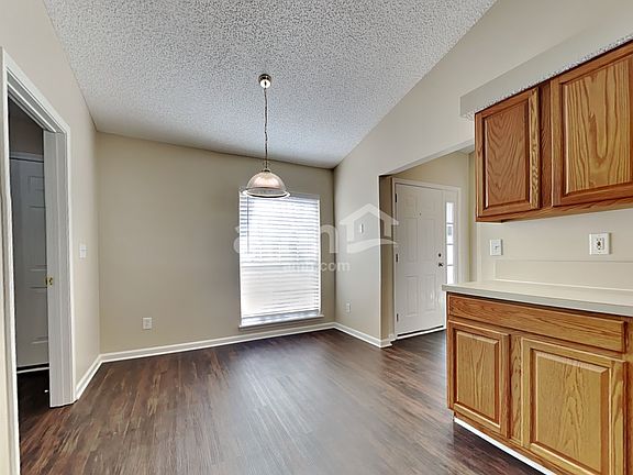 4th image of 1825 Heartpine Dr