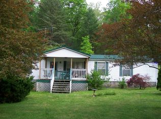 2231 Pine Grove Rd, Lerona, WV 25971