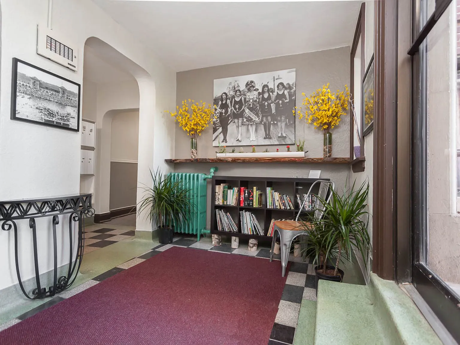 1 Claude Avenue — Photo 4