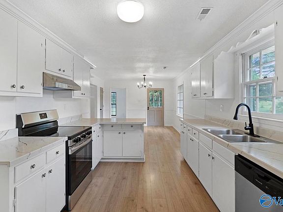 4th image of 233 Shaw Rd NW