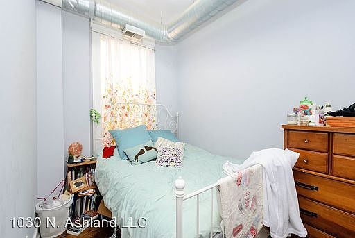 3rd image of 1030 N Ashland Ave