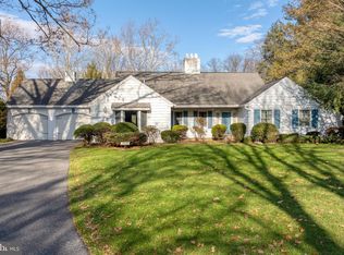 1515 Hillcrest Rd, Lancaster, PA 17603