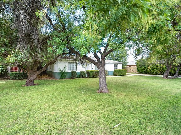 3rd image of 2324 W Solano Dr