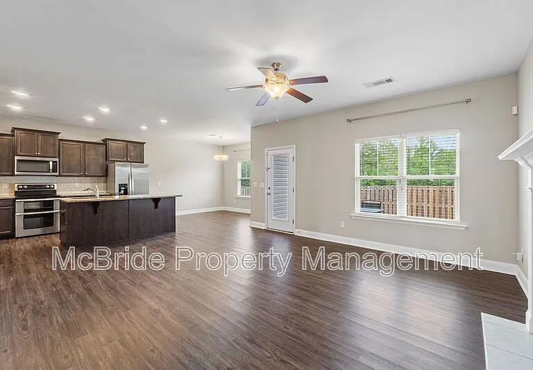 1140 George W Crawford Dr — Photo 4