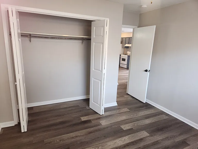 River Oaks Apartments — Photo 47