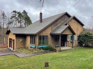 551 N 4th St, Reynoldsville, PA 15851