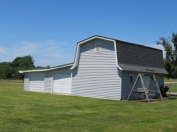 5th image of 114 Western Dr