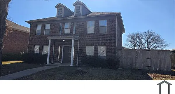 6 bed, 2250 sqft, $4,254 — Photo 4