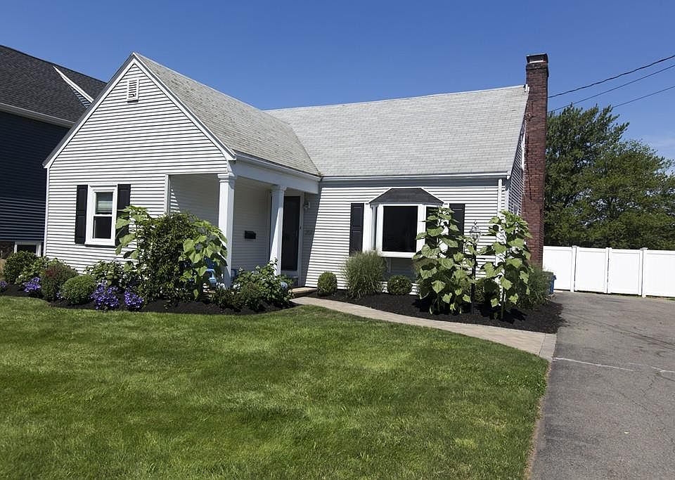 251 Lynn St, Peabody, MA 01960 Zillow