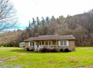 381 Middle Creek Rd, Cosby, TN 37722