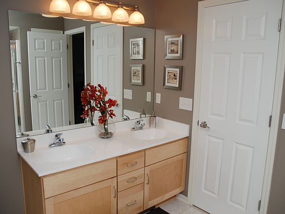 4th image of 9805 Belmont Ln