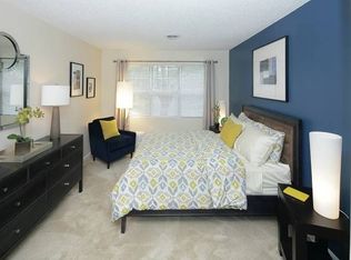 801 Arboretum Way, Burlington, MA 01803