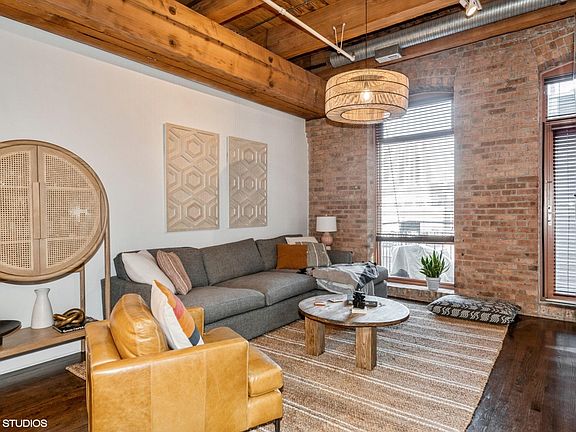 2nd image of 360 W Illinois St APT 414