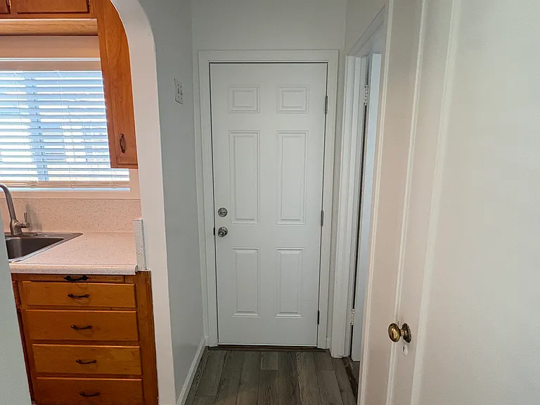 722 E Cook St — Photo 7