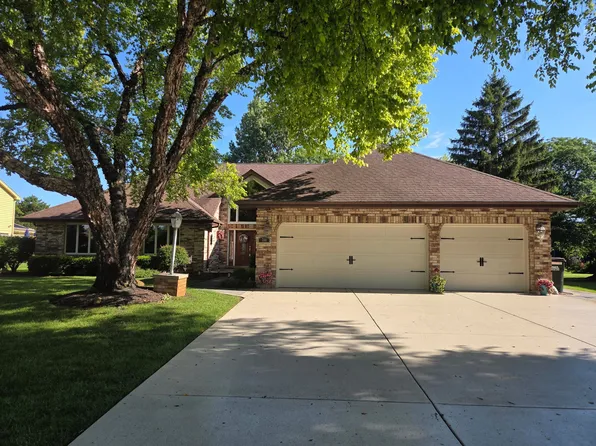 708 Galway Dr, Prospect Heights, IL 60070