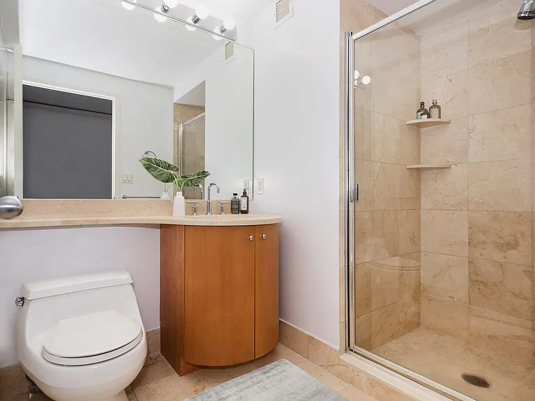 222 E 34th St #2404 — Photo 10