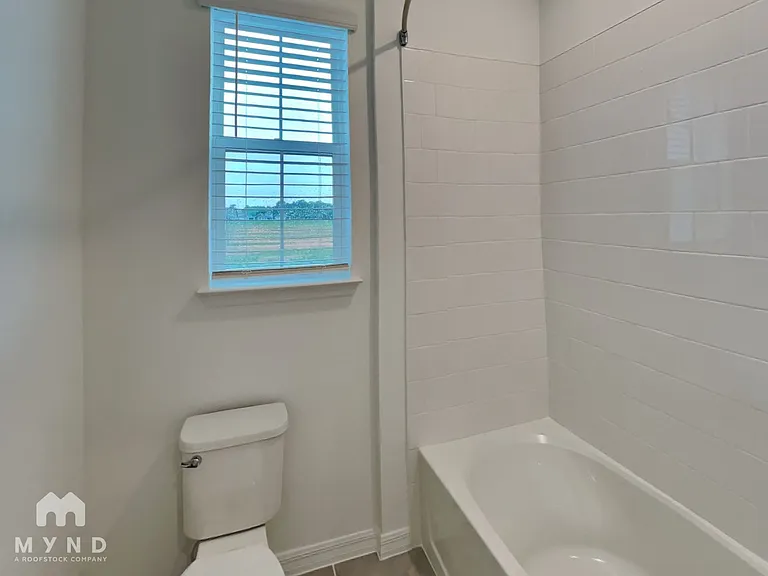 762 Middleton St — Photo 18