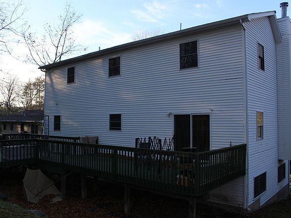 5th image of 137 Pinewood Dr N