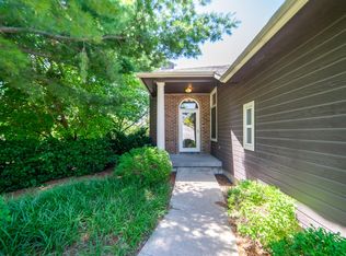2001 Estella Dr, Manhattan, KS 66503