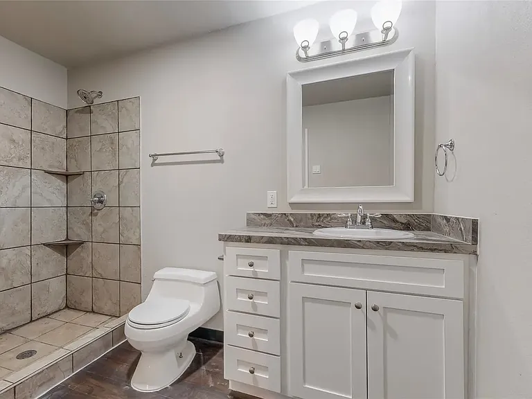 3810 Cotton Ln — Photo 8